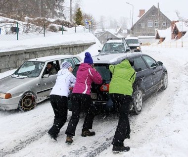 Auto w zimie. Chemicy mają lepiej