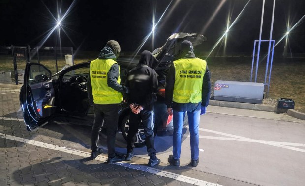 Auto wytypowane do kontroli. W środku przesyłka, którą należało zatrzymać