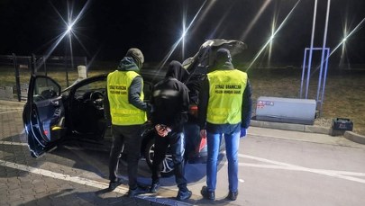 Auto wytypowane do kontroli. W środku przesyłka, którą należało zatrzymać