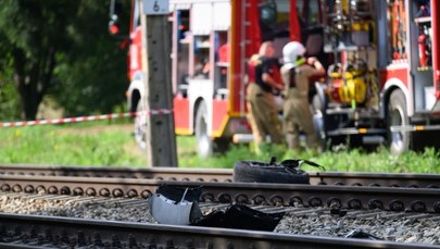 Auto zderzyło się z pociągiem Intercity. Podróżowało nim ok. 1300 osób