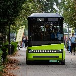 Autobus bez kierowcy będzie jeździł po cmentarzu. Pomysł i wykonanie Polaków
