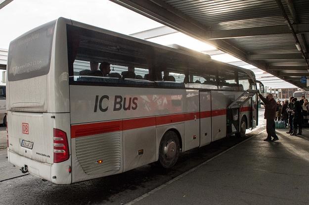 Autobus IC Bus Deutsche Bahn relacji Kraków-Wrocław-Berlin na dworcu PKS we Wrocławiu /PAP
