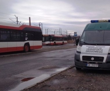 Autobus miejski miał przekręcony licznik?