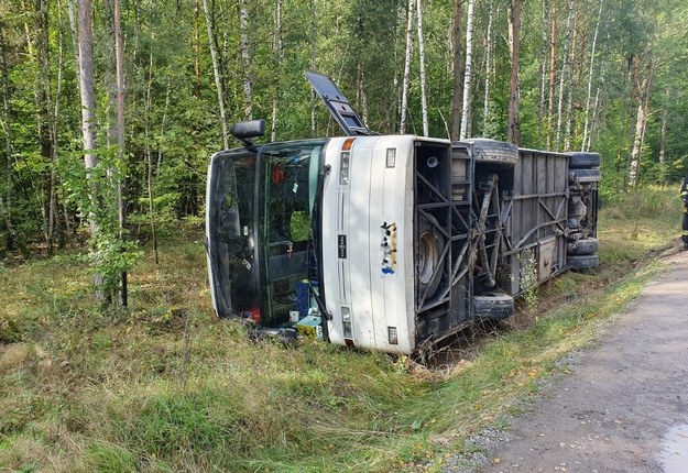Autobus po wypadku /Policja Mazowiecka  /