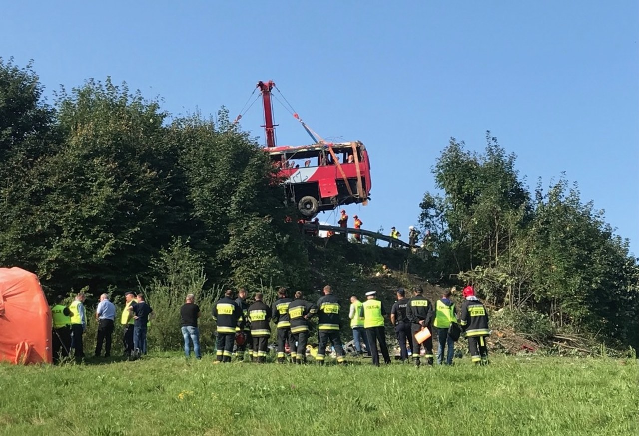 Autobus spadł ze skarpy: Akt oskarżenia przeciwko ukraińskiemu kierowcy