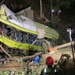 Autobus wpadł do wąwozu. 17 ofiar wypadku na Filipinach