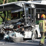 Autobus zderzył się z ciężarówką. Jedna osoba nie żyje, są ranni 