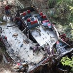 Autokar spadł z klifu. Zginęło ponad 20 osób
