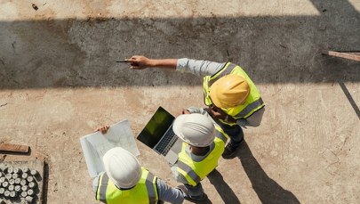 "Automatyczne członkostwo". Tak zatrudniano tam Polaków