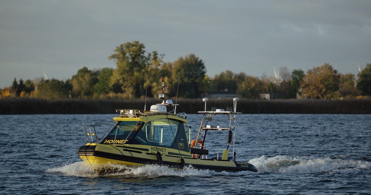 Autonomiczna łódź "Hornet" skonstruowana na Politechnice Gdańskiej /Fot. Bartosz Bańka/PG /materiały prasowe