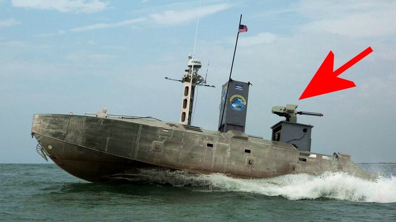 Autonomiczna łódź patrolowa płynie po Atlantyku na pokładzie z broną maszynową [FILM] /Geekweek