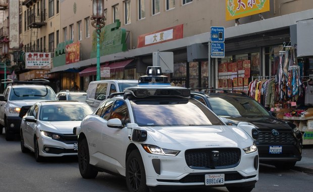 Autonomiczna taksówka "przyjęła poród" w San Francisco. "Potwierdzamy"