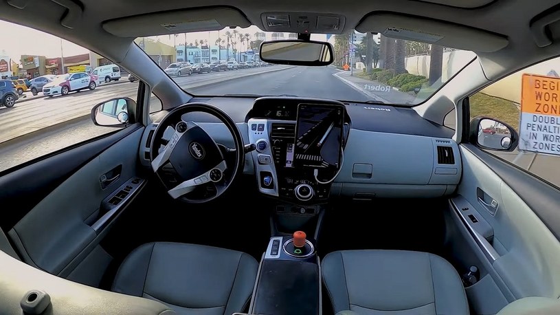 Autonomiczna taksówka Yandexa pokazała, że po Rosji można jeździć bezpiecznie [FILM] /Geekweek