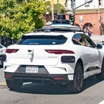 Autonomiczne auta korkują podjazd w San Francisco ku uciesze Elona Muska