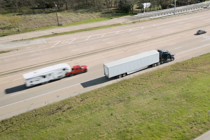 Autonomiczne ciężarówki bezpieczniejsze od osobówek? Stoją za tym mocne argumenty/Aurora Innovations /materiały prasowe