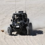 Autonomiczne pojazdy bojowe DARPA typu off-road ruszają w teren