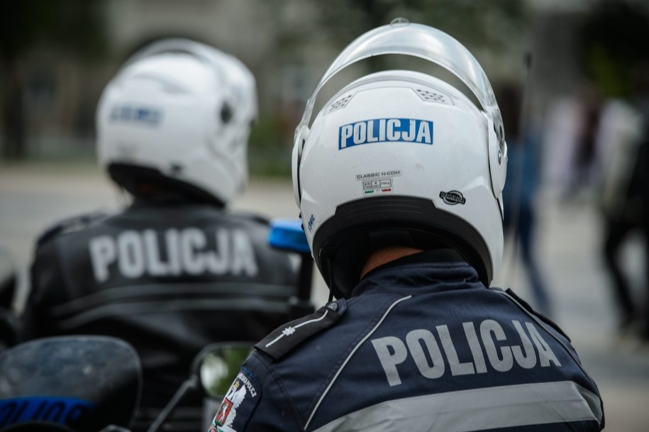 Autorzy oświadczenia w ostrych słowach krytykują szefostwo policyjnego związku. /Wojciech Pacewicz /PAP