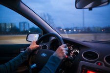Autostopowiczka obrabowała uczynnego kierowcę