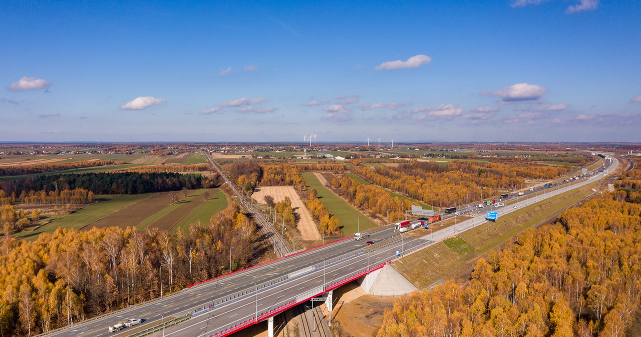 Autostrada A1 w woj. śląskim, wiadukt nad linią kolejową na początku obwodnicy Częstochowy /Informacja prasowa