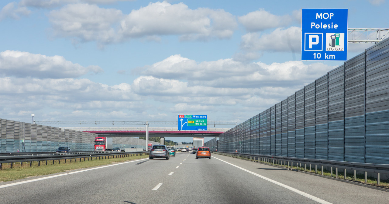 Autostrada A2 będzie szersza /Tomasz Jastrzębowski /Reporter