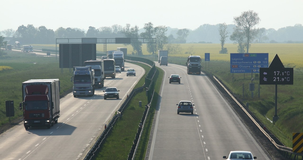 Autostrada A4 na poniemieckim odcinku nie ma pasa awaryjnego /Łukasz Jóźwiak /Reporter