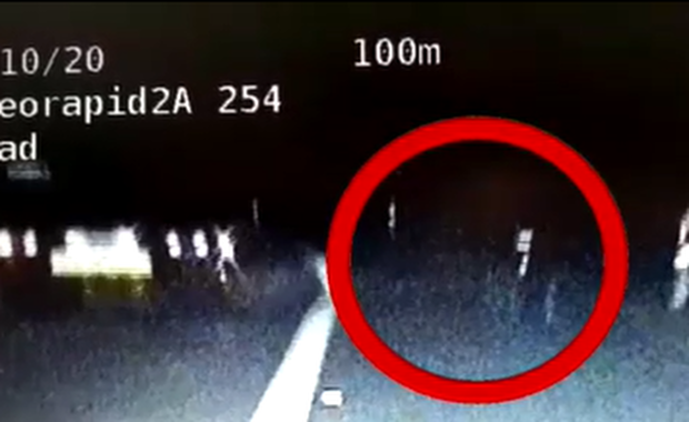 Autostradą na rowerze pod prąd. Jechał do dziewczyny