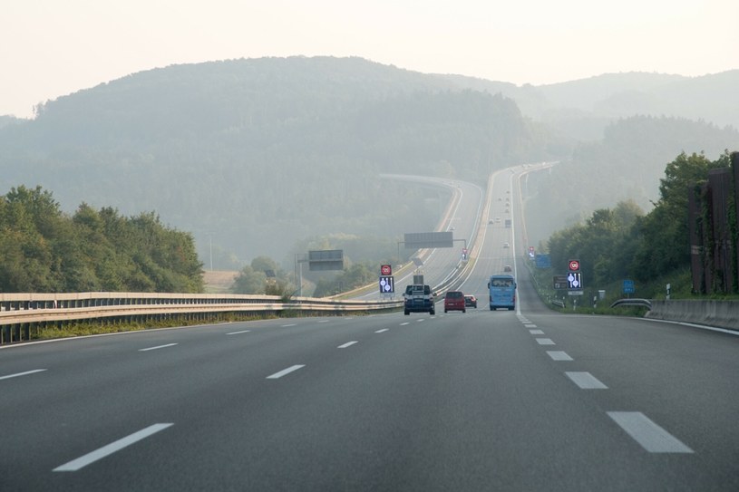 Autostrady w Niemczech są słynne na całym świecie. Czy drogi te są płatne i ile kosztują? / WOJCIECH STROZYK/REPORTER  /East News