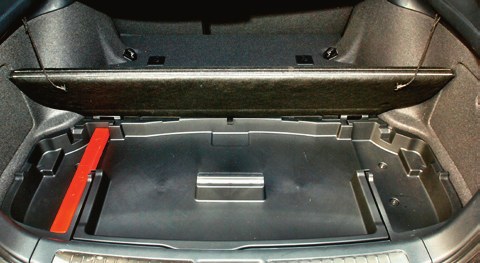 avensis bagażnik /Motor