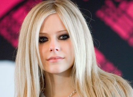 Avril Lavigne potrzebuje wspomagania - fot. Andrew Ross /Getty Images/Flash Press Media