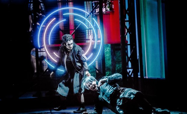 Awangardowy kryminał w wersji Cyberpunk. Rozmowa z Mariuszem Trelińskim