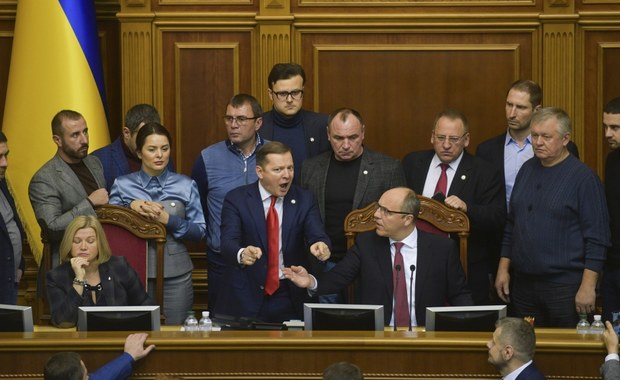 Awantura na posiedzeniu ukraińskiego parlamentu. Poszło o stan wojenny