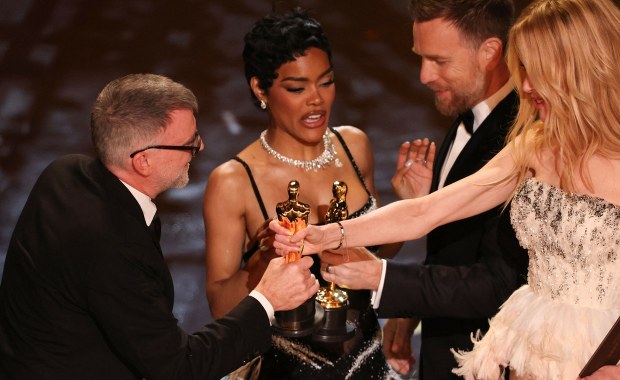 Awantura po gali Oscarów. "Wyskakujesz z łapami do kobiety"