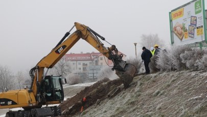 Awaria ciepłownicza w Kielcach. Pęknięta rura jest pod parkingiem