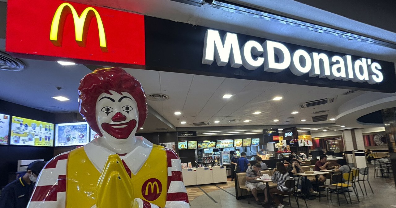 Awaria McDonald's na całym świecie. /Sakchai Lalit/Associated Press/East News /East News