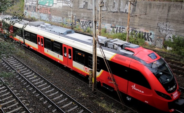 Awaria pociągów w Warszawie. Pociągi miały duże opóźnienia