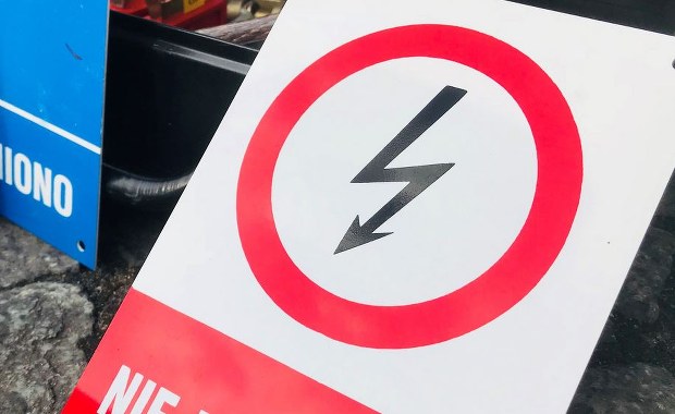 Awaria prądu w Pomorskiem. Śmigłowiec zahaczył o linię energetyczną 