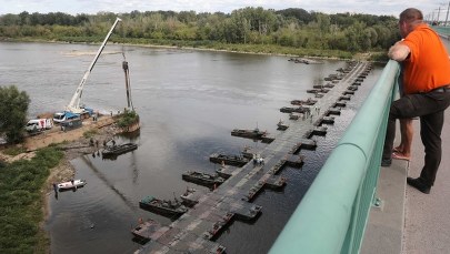 Awaria w oczyszczalni "Czajka". Zakończyła się budowa mostu pontonowego