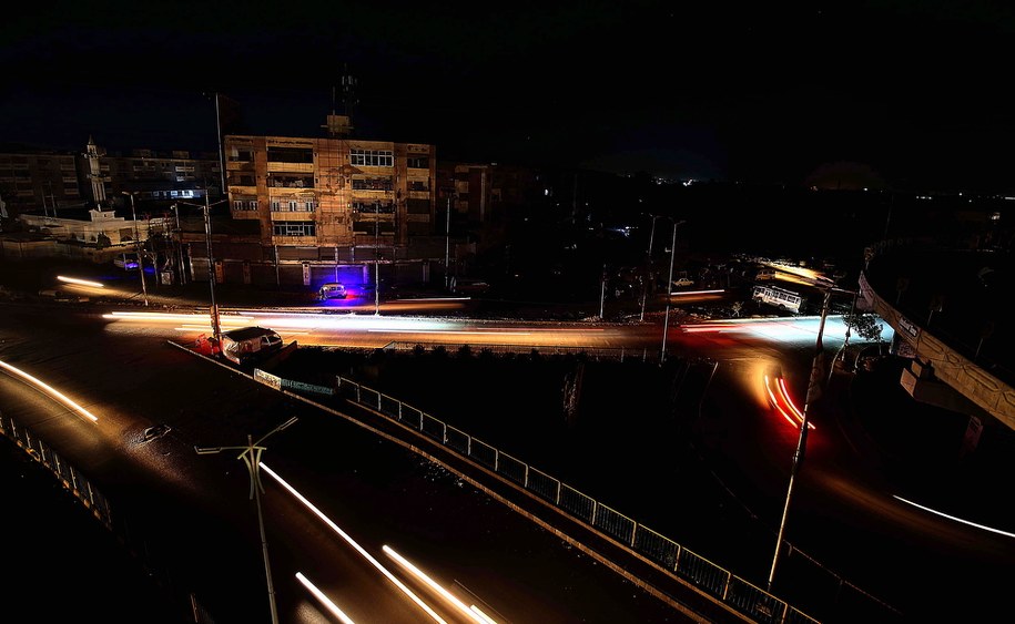 Awaria w Pakistanie. Cały kraj bez prądu / 	SHAHZAIB AKBER    /PAP/EPA