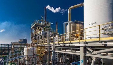 Awaria w zakładach chemicznych. Rozszczelnił się aparat z groźnym gazem