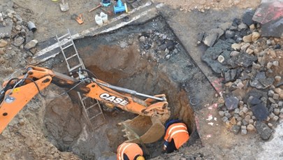 Awaria wodociągu w centrum Wrocławia. Do kiedy potrwa naprawa?