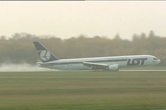 Awaryjne lądowanie Boeinga 767 na Okęciu