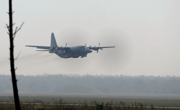 Awaryjne lądowanie Herkulesa C-130 w Krakowie 