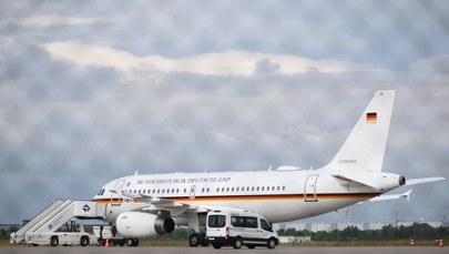 Awaryjne lądowanie rządowego samolotu. Co się stało na pokładzie?