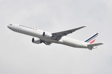 Awaryjne lądowanie samolotu Air France. Na pokładzie prawie 300 osób