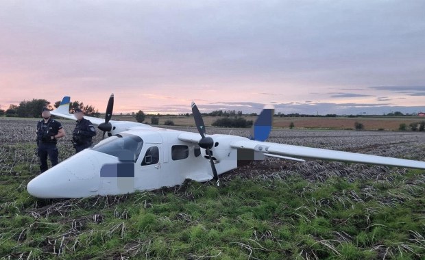 Awaryjne lądowanie samolotu bez podwozia w Gliwicach