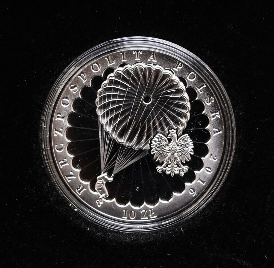 Awers monety /Leszek Szymański /PAP