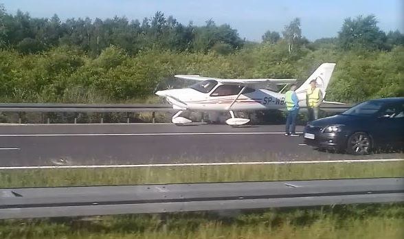 Awionetka, która wylądowała na autostradzie /Gorąca Linia RMF FM