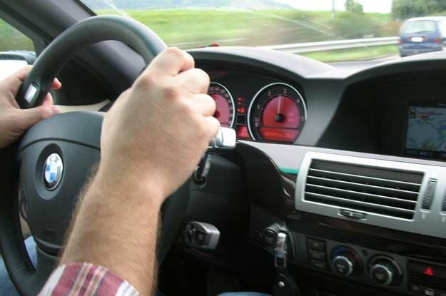 Aż 90% badanych uważa się za kierowców jeżdżących rozważnie /INTERIA.PL