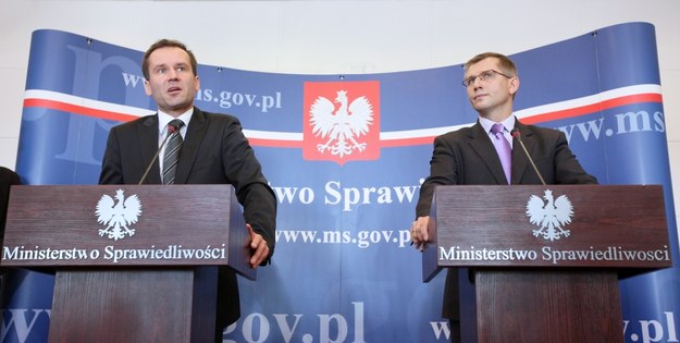 B. minister sprawiedliwości Krzysztof Kwiatkowski i Tomasz Szafrański. Zdjęcie z października 2010 roku /Paweł Supernak /PAP