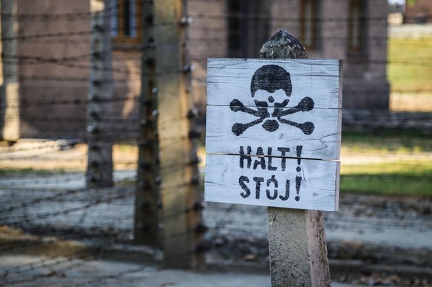 B. niemiecki obóz koncentracyjny KL Auschwitz /Shutterstock